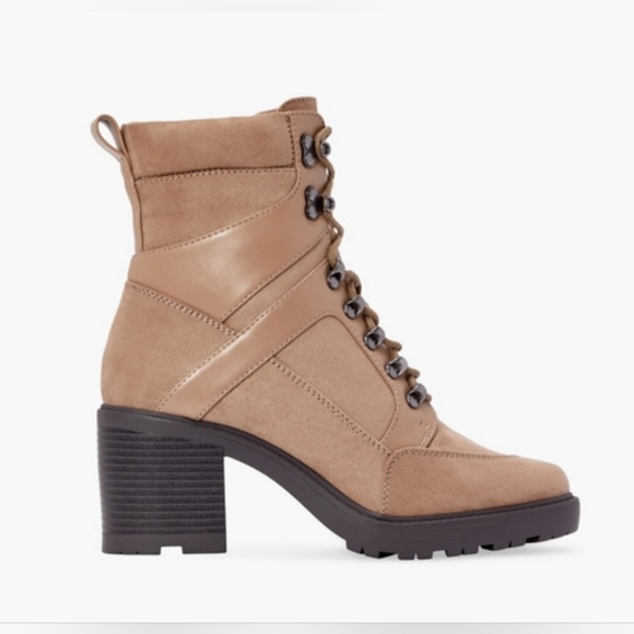 Edde Lace-Up Bootie Size 7 wide Justfab - Picture 2 of 8